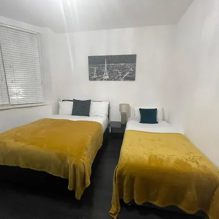 Luxury * Manchester