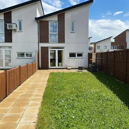 3-bedroom House - Car Parking - Air Conditioning Сasa de vacaciones *