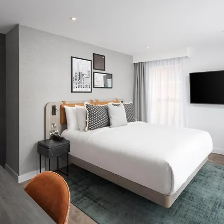 By Marriott Piccadilly Hotel 4*