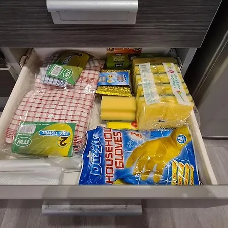 Apartment Lovely 2-bed Apt+wi-fi+parking. Manchester