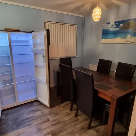 Spacious 3 Bed House - A Away From *
