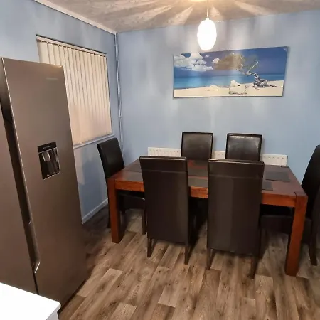 Spacious 3 Bed House - A Away From