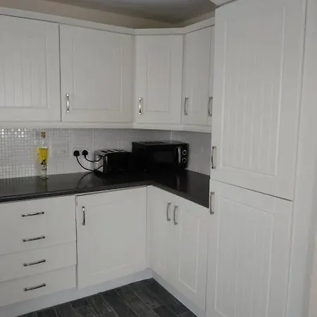 Modern 2 Bed, 2 Bath Near Etihad Stadium And Coop Live Apartment