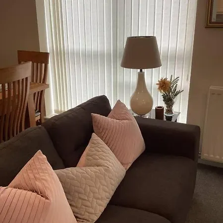 Apartment Modern 2 Bed, 2 Bath Near Etihad Stadium And Coop Live