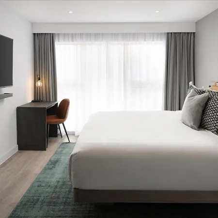 Отель By Marriott Piccadilly Манчестер