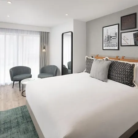 Hotel By Marriott Piccadilly 4*