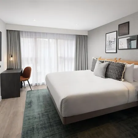 מלון By Marriott Piccadilly