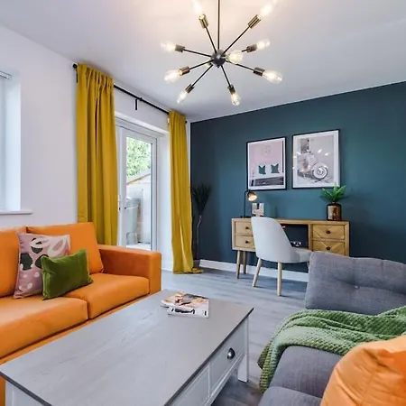 Stunning Design House Near Etihad With Parking Bypurestay Ferienhaus