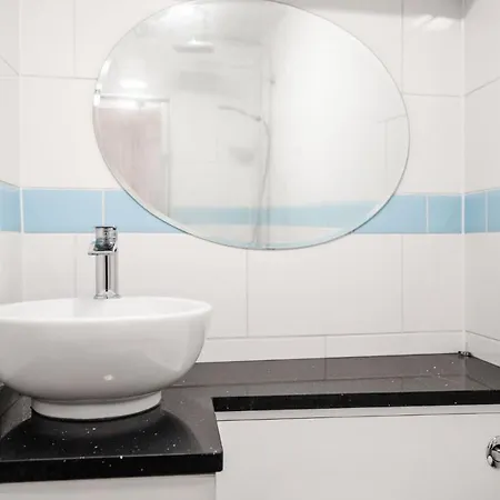 Cefas - Free Parking - Centre * Manchester