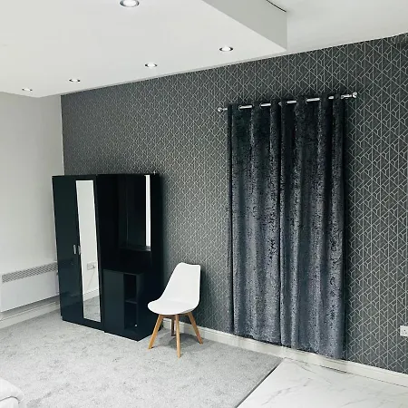 Отель The Pleasant House 3*