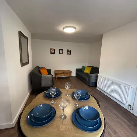 The Crescent, Flat 1 - Stockport, Apartment Manchester