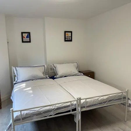 The Crescent, Flat 1 - Stockport, Manchester