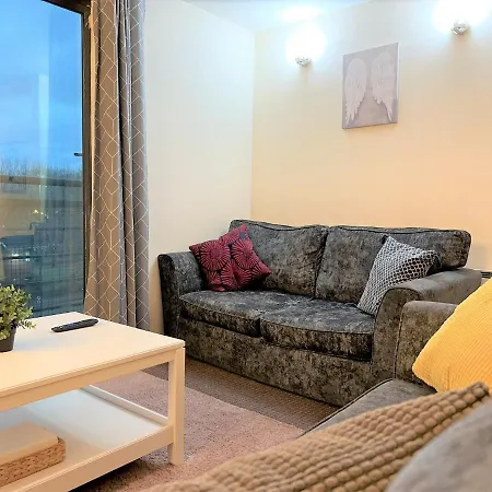 Mosh Homes 01 Apartment