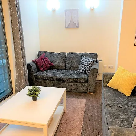 Mosh Homes 01 Apartment *