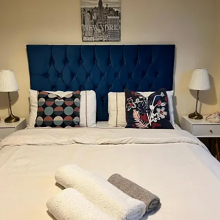 Mosh Homes 01 * マンチェスター