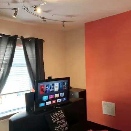 Homestay Private King En-suite Bedroom Close To Mediacityuk/old Trafford *