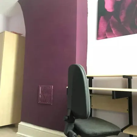 Homestay Private King En-suite Bedroom Close To Mediacityuk/old Trafford Manchester