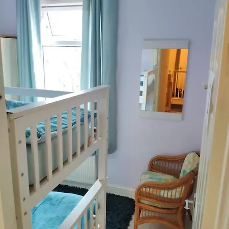 Homestay Private King En-suite Bedroom Close To Mediacityuk/old Trafford