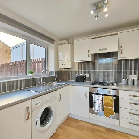 The Metcombe - With Free Parking - 10 Minutes Walk To Coop Live Arena & Etihad Stadium Manchester