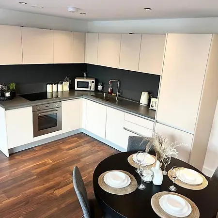 2 Bed Apartment, Gym