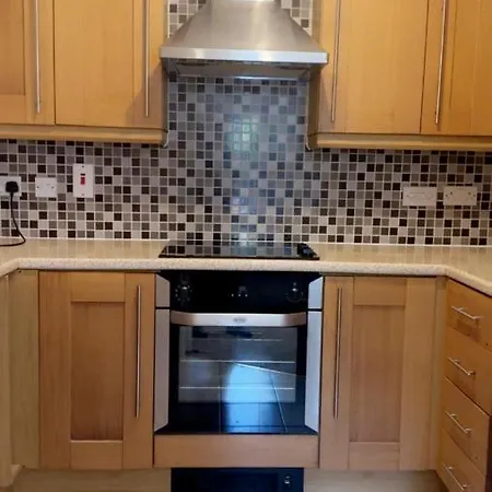 2 Bedroom With Free Parking Wi-fi, Very Close To Ao Arena & City Centre * 맨체스터