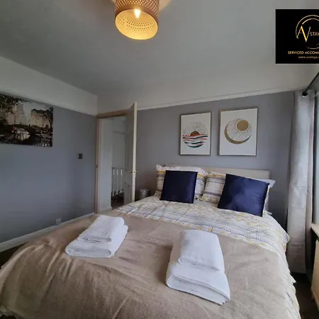 Large House By Av Stays Short Lets *