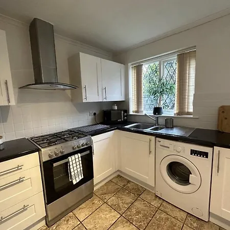 펜션 Impeccable 2-bed House Next To Old Trafford 맨체스터