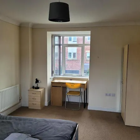 Tenpickering Place Manchester