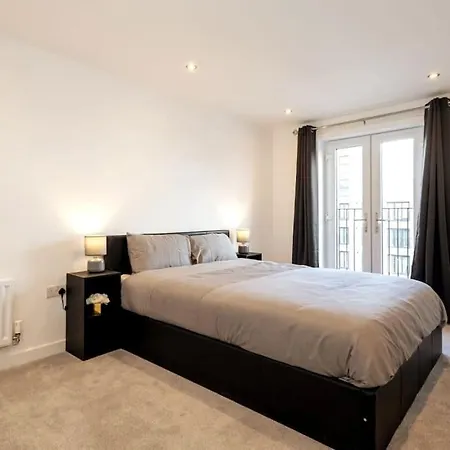 Lovely Entire 2-bed * Manchester