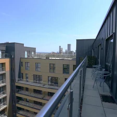 Pass The Keys Free Parking Penthouse Weeklymonthly Discounts * Manchester