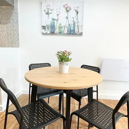 The Works-fresh 2bed In Centre, Opposite Arndale. *