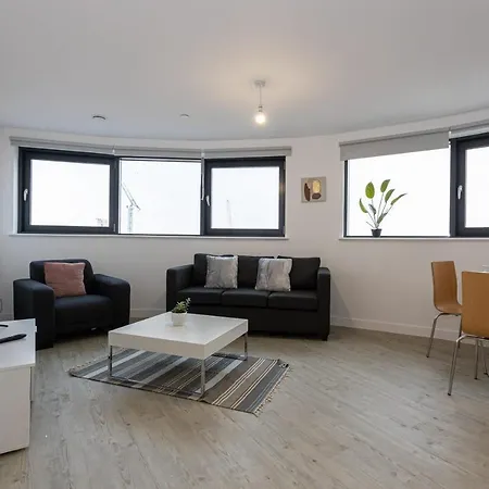 Modern 2 Bed In Salford Amazing Views Apartment *
