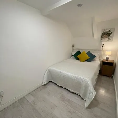 The Crescent, Flat 1 - Stockport, Apartament *