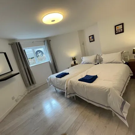 The Crescent, Flat 1 - Stockport, Apartment Manchester