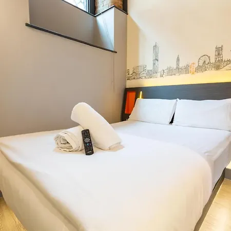 Easyhotel