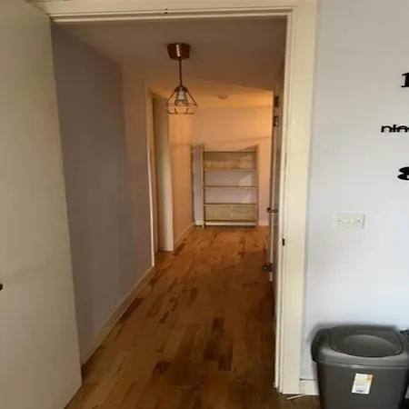 1-bedroom For Rent In Salford *