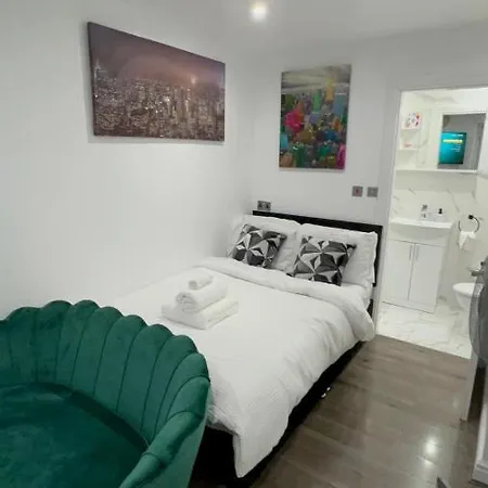 Dynasty Apartment