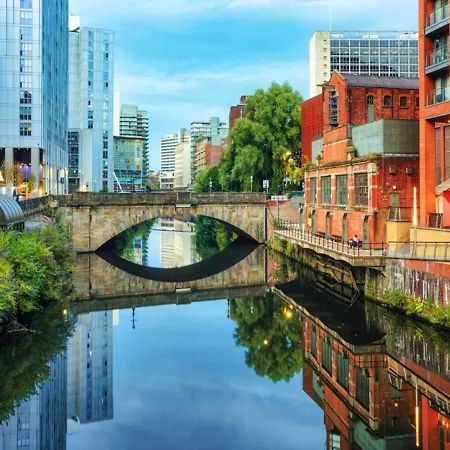 Apartment Pass The Keys Skyline Flat Weekly And Monthly Discounts Manchester