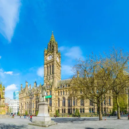 Pass The Keys Skyline Flat Weekly And Monthly Discounts * Manchester