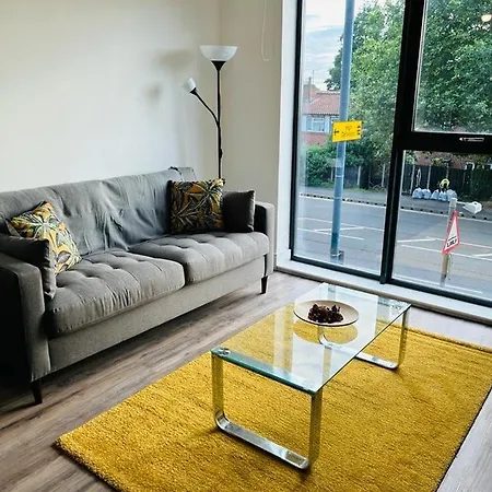Modern 2Br Sleeps 4 Easy Access To City Centre *