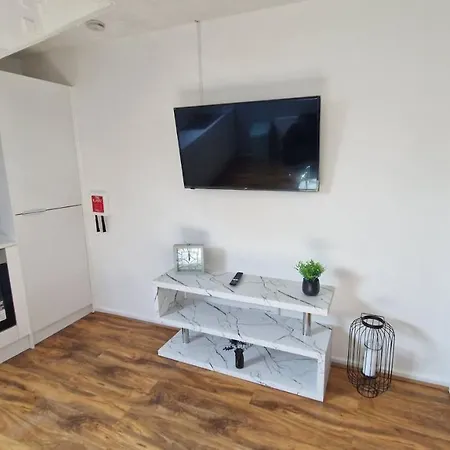 Lejlighed Fantastic 4bd Higher Crumpsall