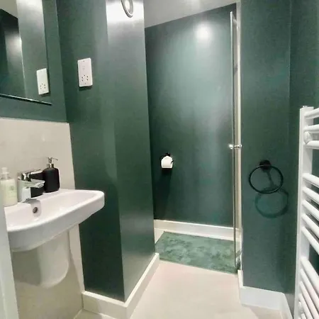 Lovely 1 Bedroom Duplex In