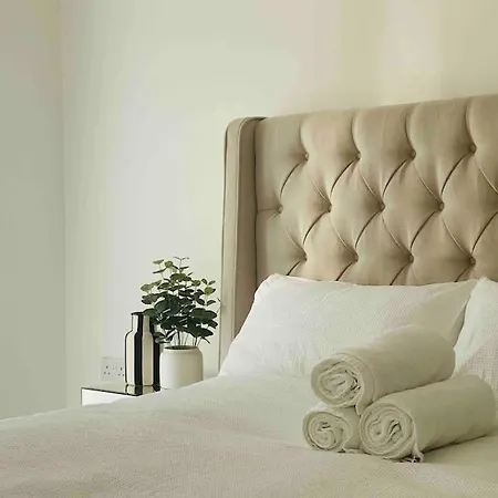 Luxurious Modern New Built 4 Bedrooms Apartmán *