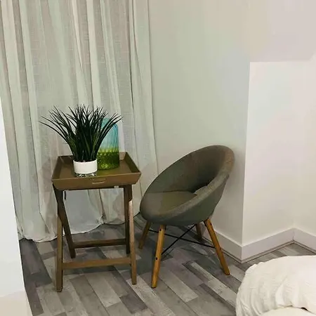 Luxurious Modern New Built 4 Bedrooms Apartamento *