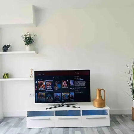 Luxurious Modern New Built 4 Bedrooms * Manchester