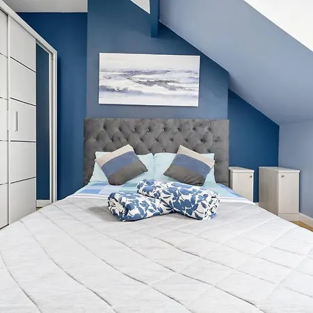 Mega Flat Near Arndale City Centre Apartment *