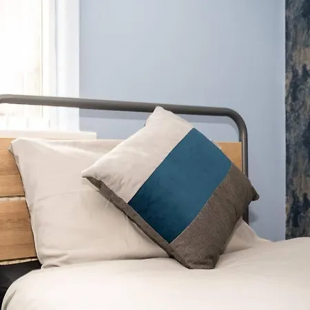 Private Retreat For 3 Near Arndale Centre *