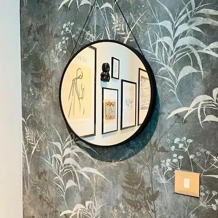 Beautifully Presented One Bedroom Close To Old Trafford Stadium Apartment