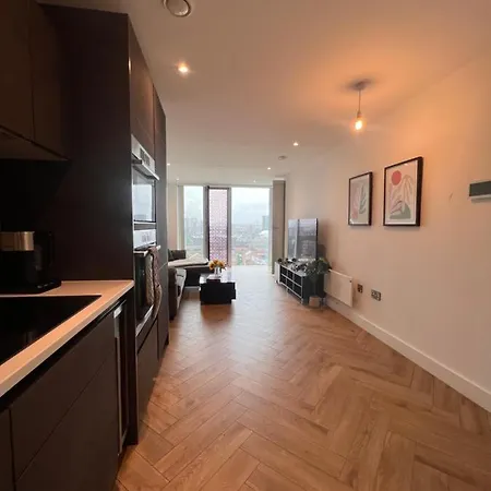 Spacious, Luxury & Stylish 1 Bedroom In Centre - Elizabeth Tower Apartment *