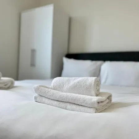 Cosy One Bed In Old Trafford Apartment *